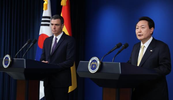 西班牙首相尹增铉誓言加强经济合作，谴责朝鲜发射导弹