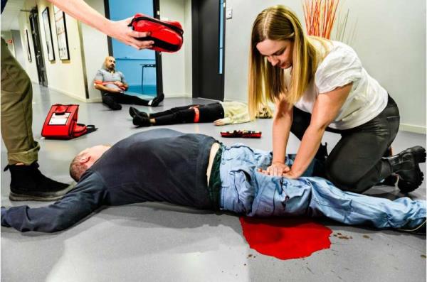 Wher<em></em>e to place bleeding co<em></em>ntrol first aid equipment to maximize lives saved