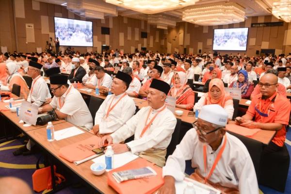 Amanah Youth chief says party leaders would’ve joined DAP directly if really wanted its funding