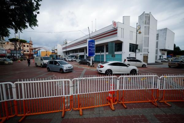 Vehicle-free zone: Melaka govt not penalising traders in Banda Hilir, says CM