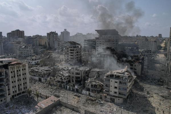 以色列空袭摧毁了加沙地区，封锁地区面临停电 