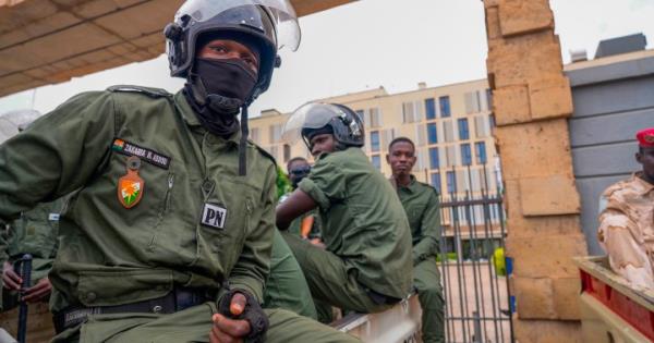 尼日尔军政府命令法国大使在48小时内离开 